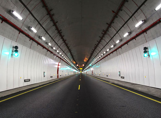Lighting and signaling Tunnels